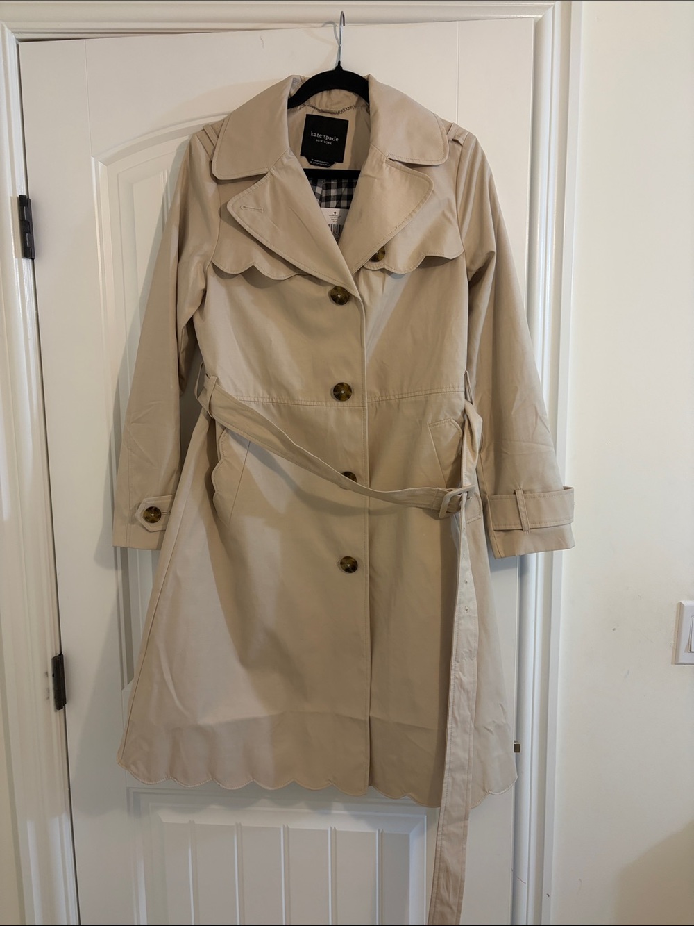 kate spade Scalloped Hem Light Beige Trench Coat - Picture 3 of 5